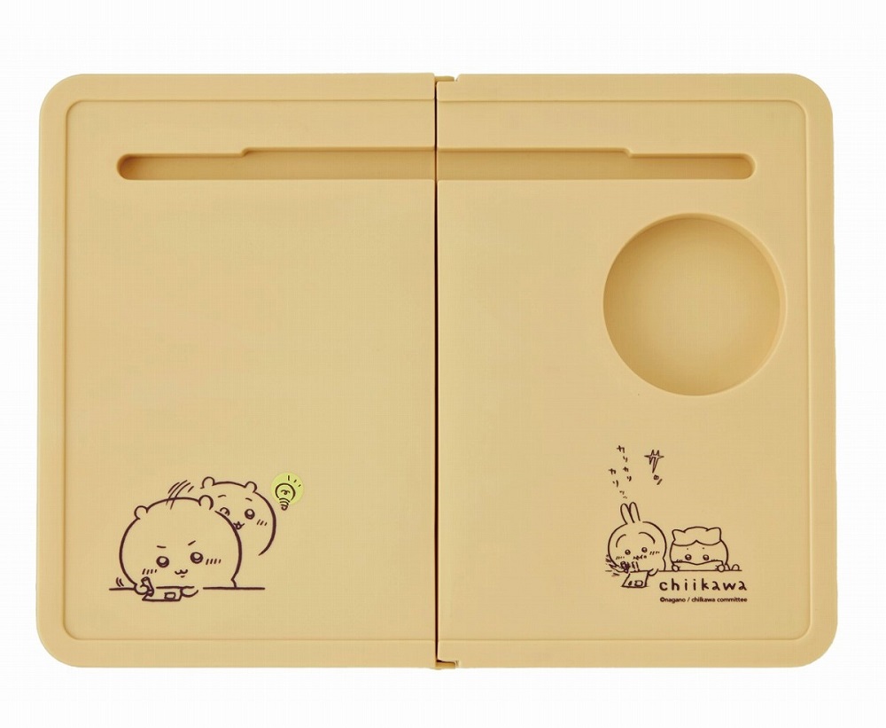 ちいかわ折りたたみテーブルBOOK